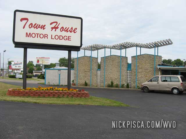 Worst Hotel: Townhouse Motor Lodge in Springfield Ohio
